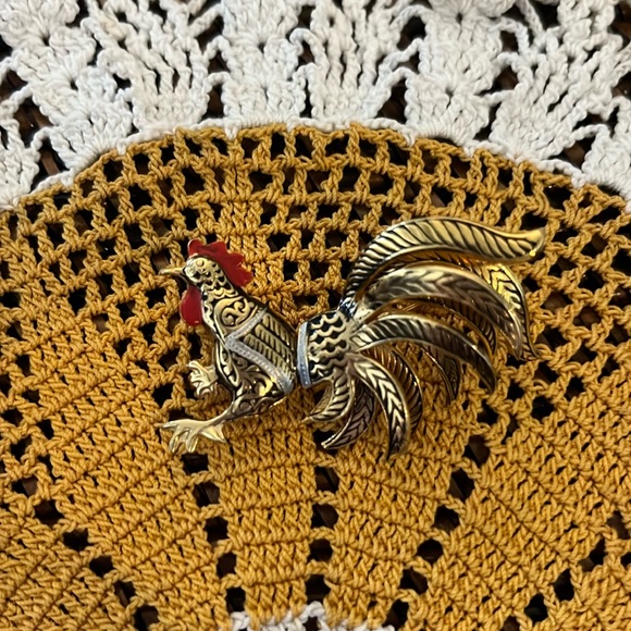 Vintage Brooch Rooster with Red Comb  Gold Tone - Picture 1 of 7